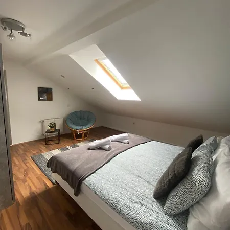 Apartma Spela , Zara